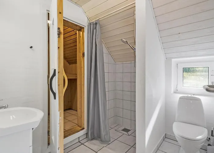 בית נופש Cozy In With Sauna רינגקובינג